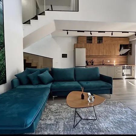 Modern Glam Duplex Lejlighed